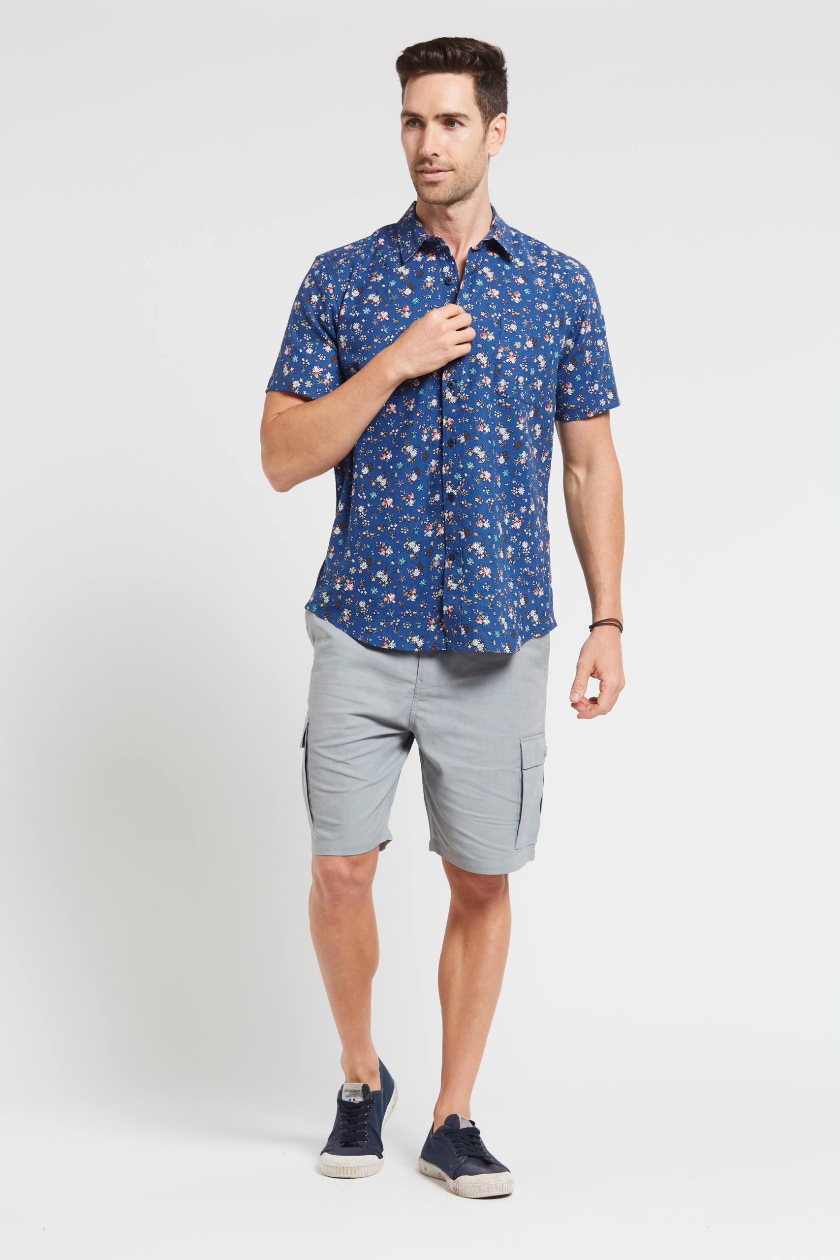 MST2025 BLUE F Men's Hemp Cotton Floral Short Sleeve Shirt-Blue