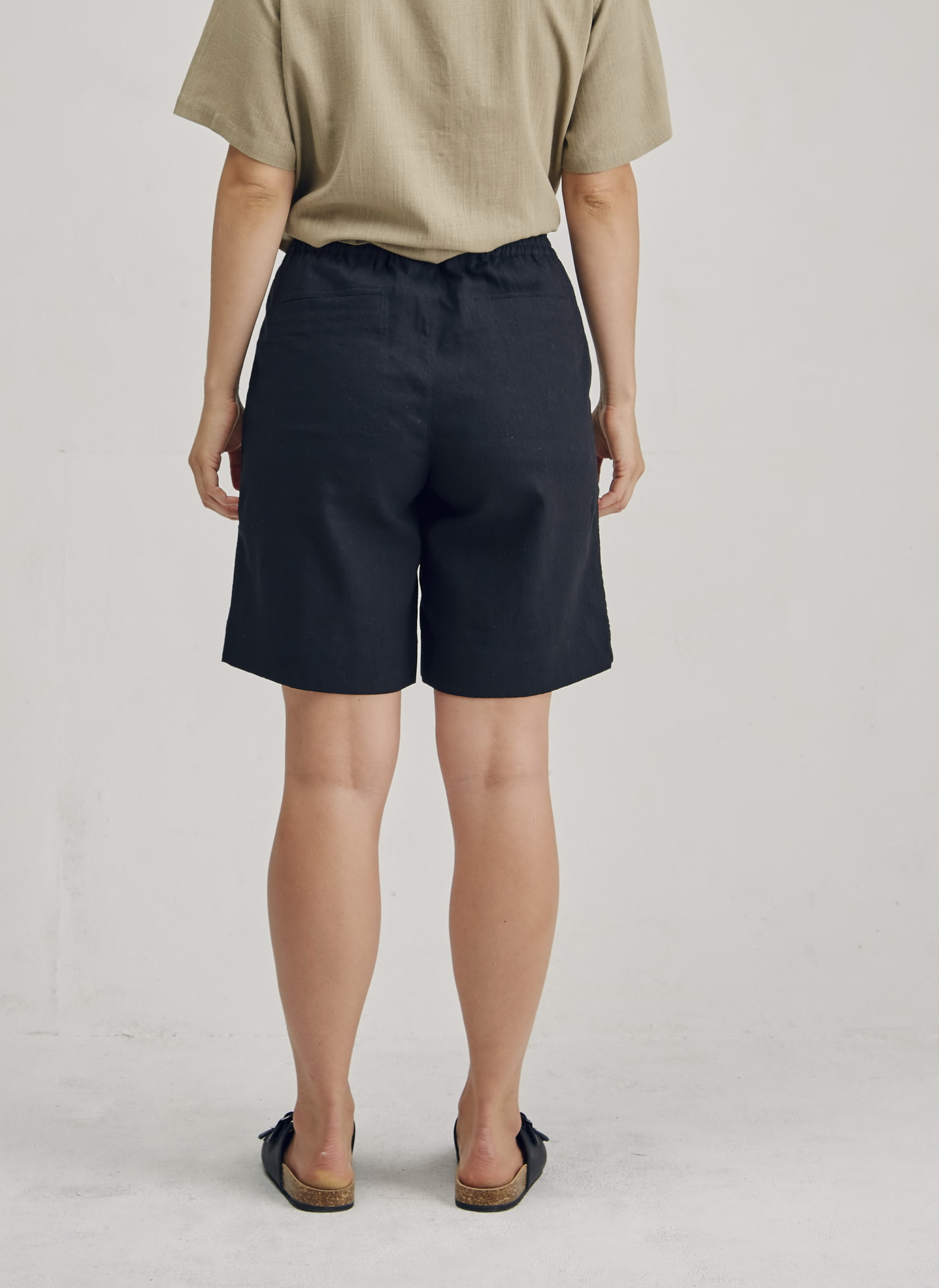 LSB2183 BLACK B Ladies' Hemp Rayon Shorts-Black