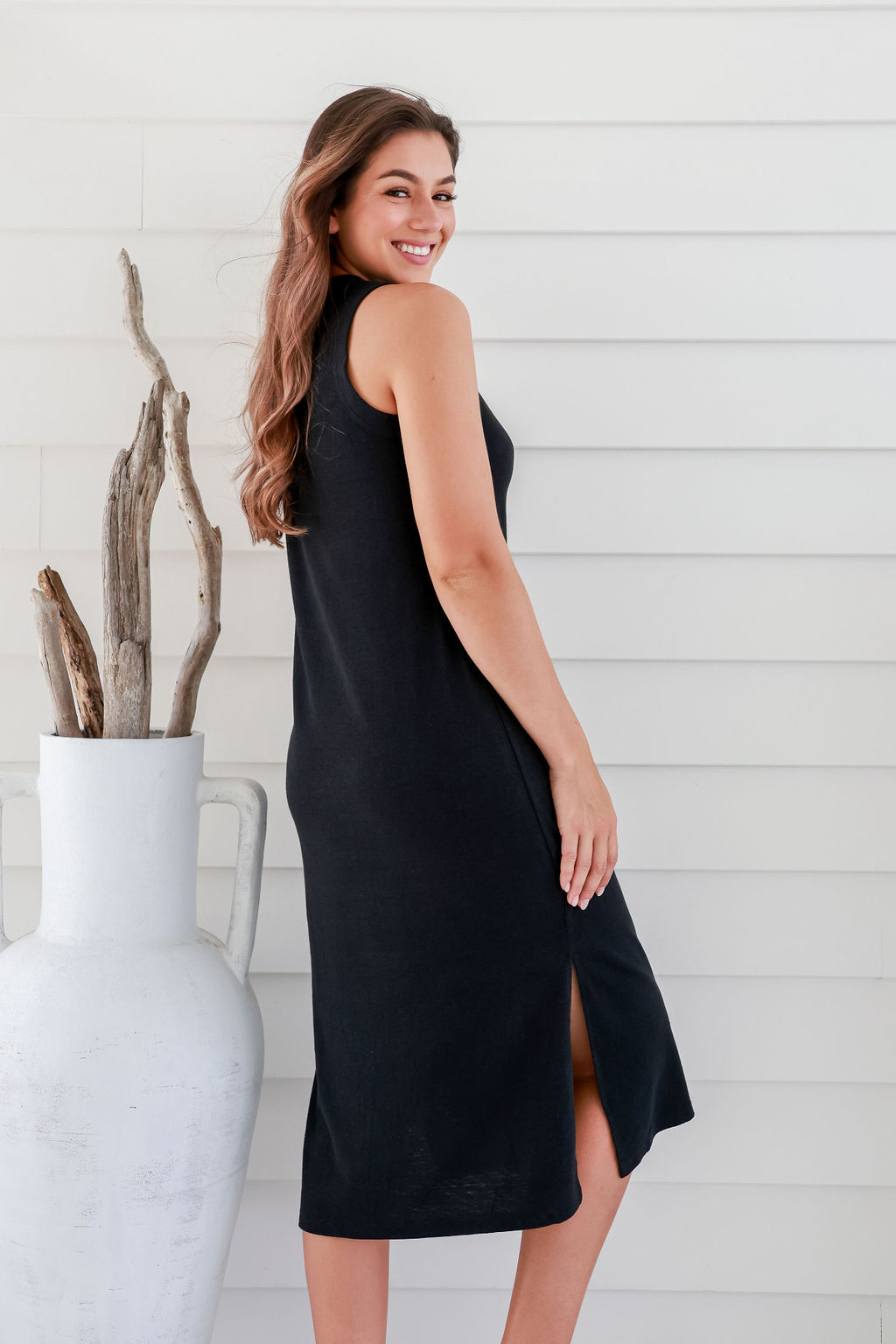 1Y6A3670 Ladies' Hemp Cotton Split Sleeveless Dress-Black
